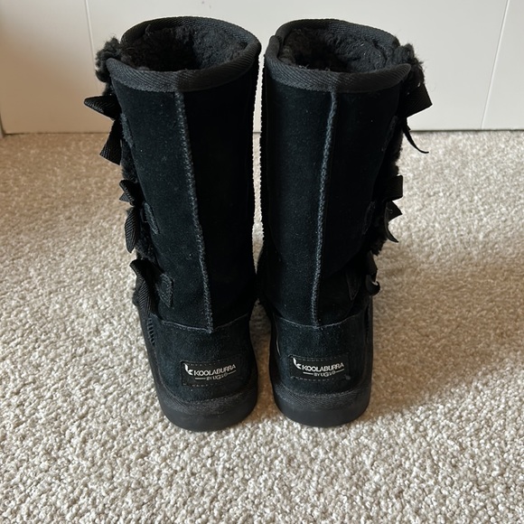 LIKE NEW Koolaburra by UGG Black Boots - Picture 5 of 9